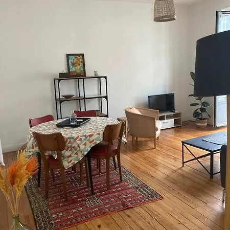 A 2 Pas Du Chateau Apartment
